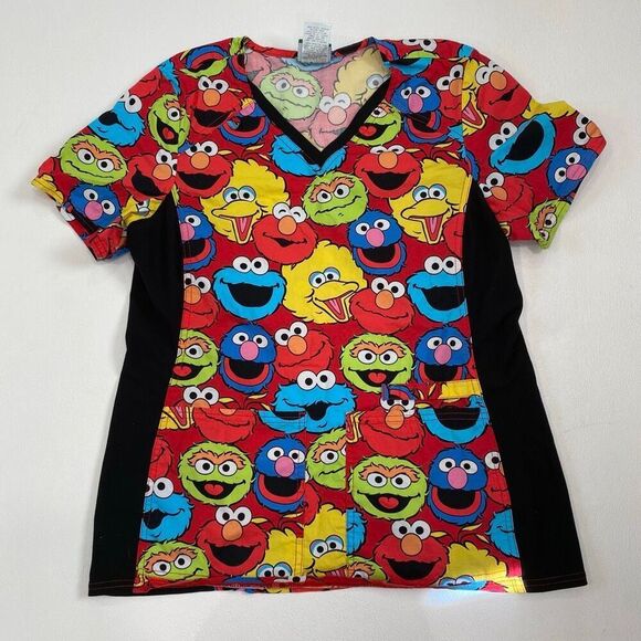 Sesame Street Scrub Top Elmo Big Bird Cookie Monster Oscar Size M - Picture 1 of 9